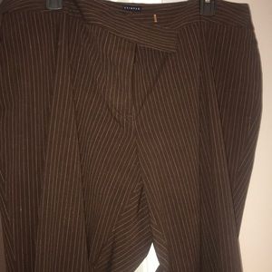 Wide leg pinstriped pants